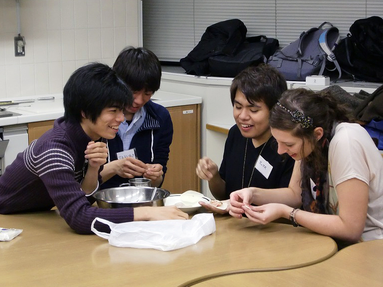 cookwinter1 KCP students making gyoza