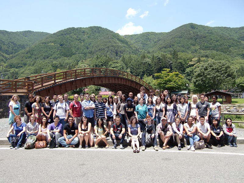 nagano1 KCP students by the Narai-juku wooden bridge